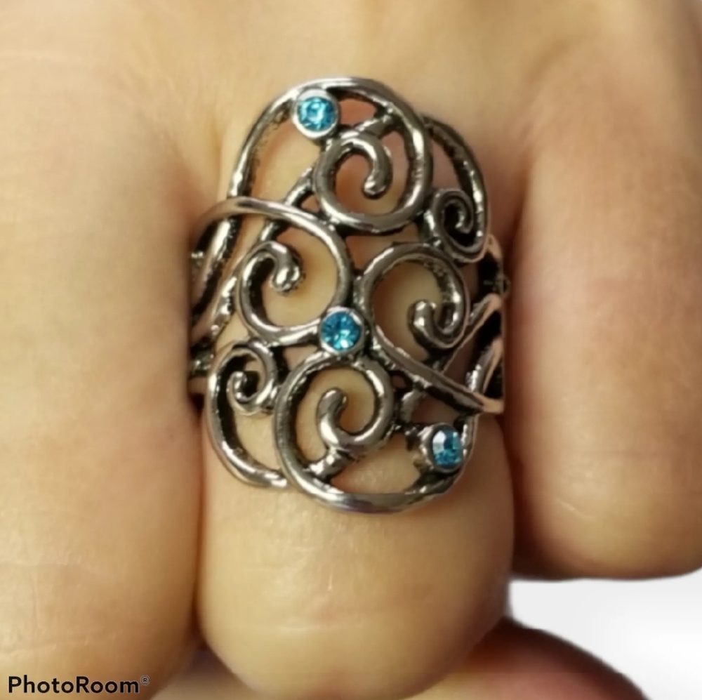 Frill Out Blue Ring